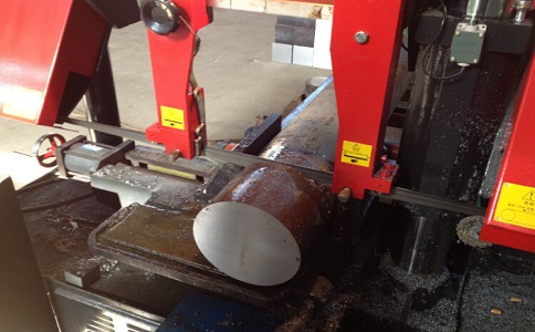 青山卧式带锯床加工时出现明显振荡如何排查？